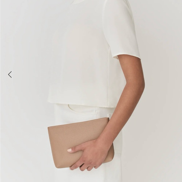 Cuyana mini zippered pouch - Picture 4 of 14